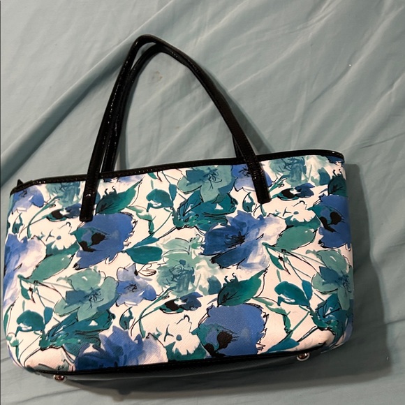 Floral Tote Bag with Black Accents by Nine West nwot no call outs. Nice bag - Picture 8 of 10